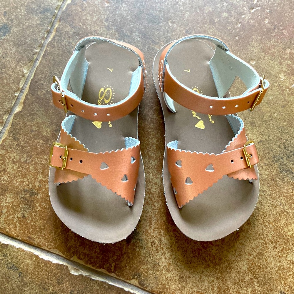 New Sun-San Salt Water Sandals,Sweetheart style,rose gold leather, toddler 7